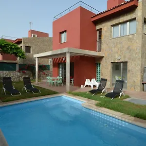 https://carlos-villa.in-canary-islands.com